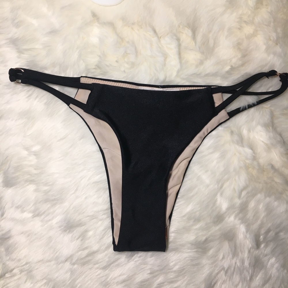 NWOT SOMEDAYS LOVIN Women’s Bikini Swimsuit Bottom